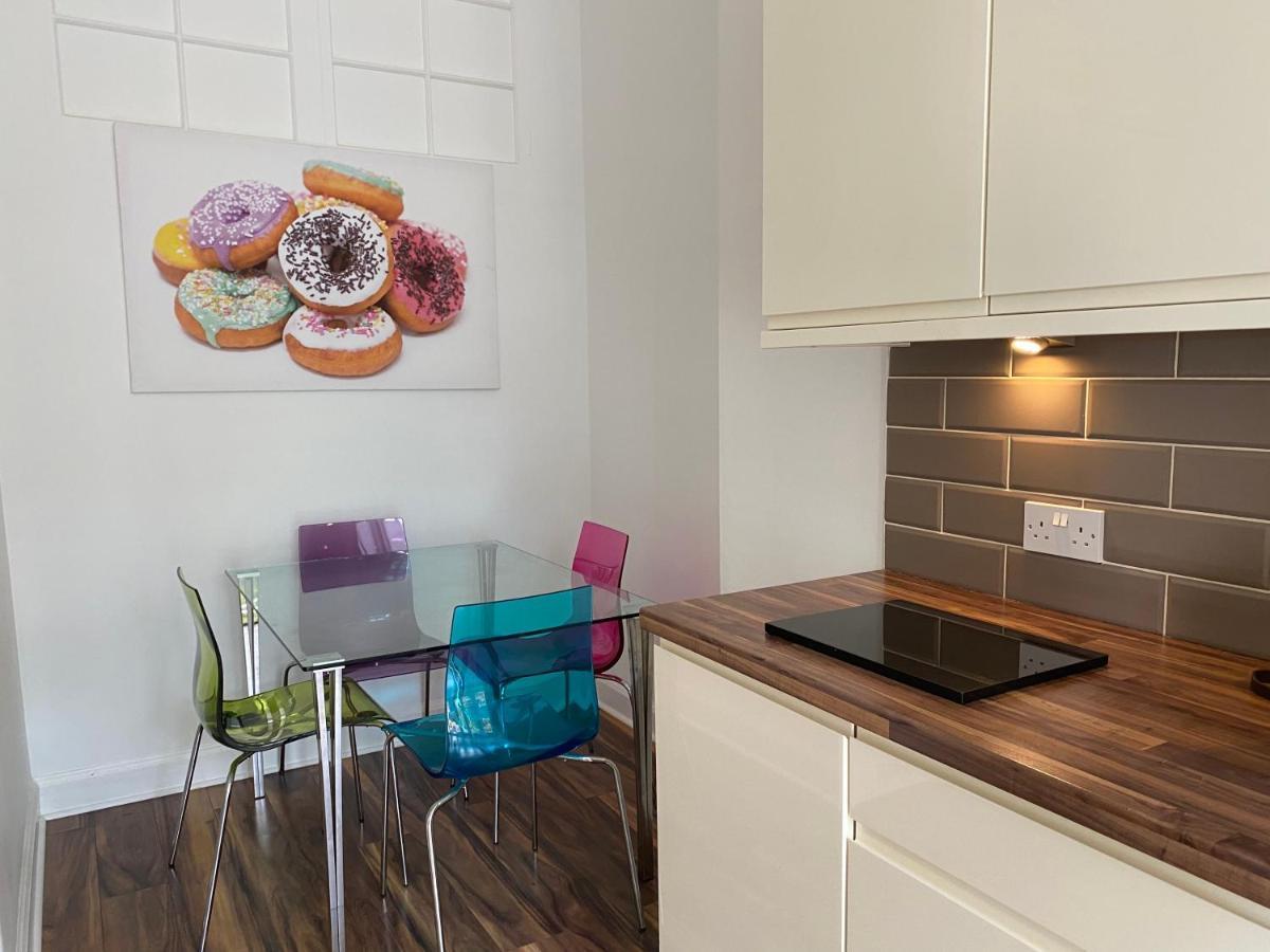 Lovely main door 2 bed apartment EDI Buitenkant foto